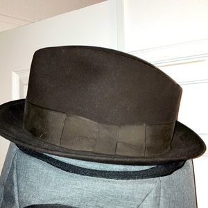 Vintage trilby hat 71/4